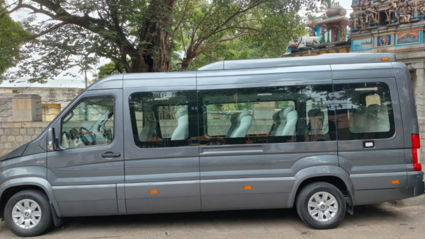 12 Seater Force Urbania With Maharaja Seats
